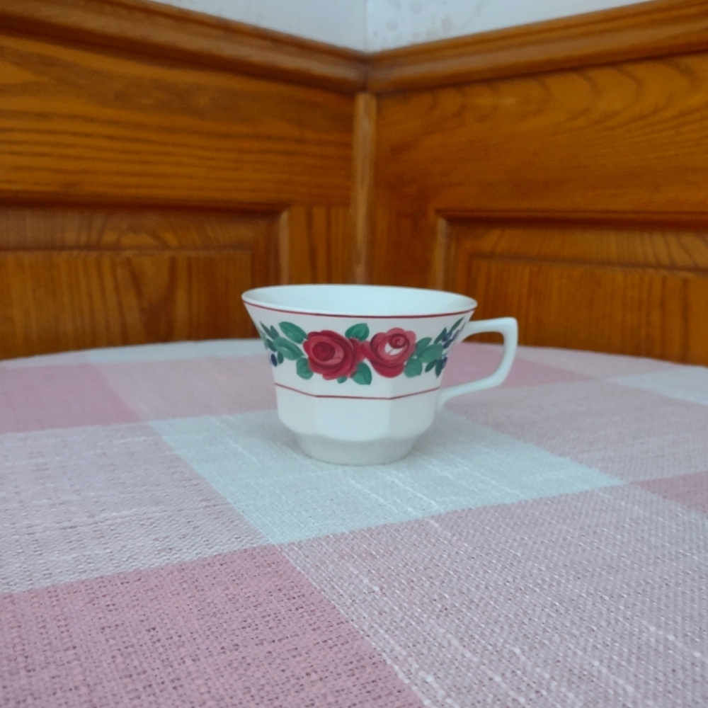 Adams Floral teacup